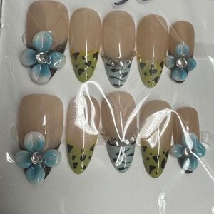 Press On Nails‎ Nude Flower Accent Animal Print Rhinestone Handmade Set